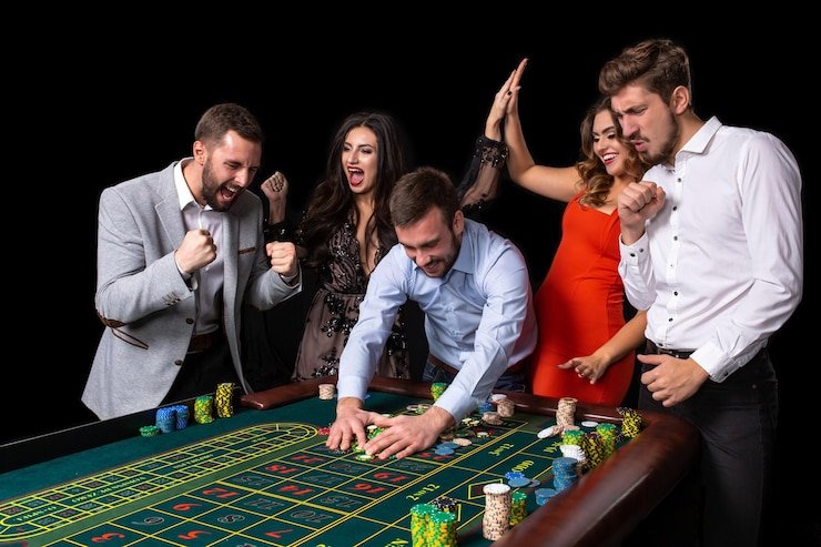 Playtech live casino dealer interface on menangbet apk